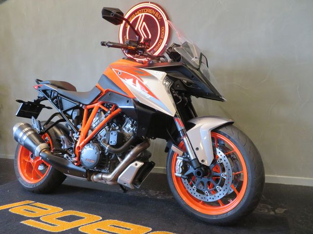 ktm - 1290-super-duke-gt