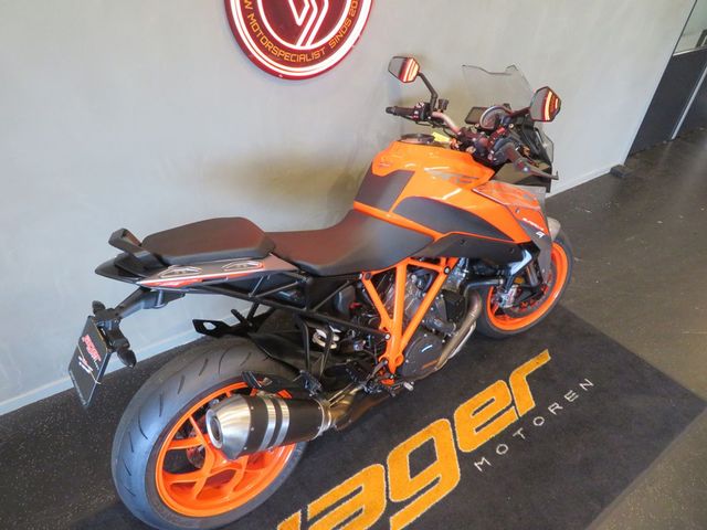 ktm - 1290-super-duke-gt