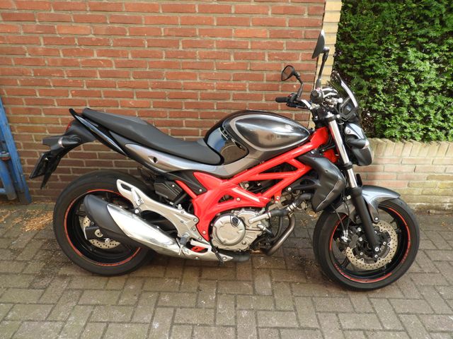 suzuki - gladius-abs