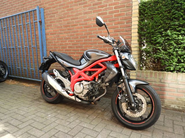 suzuki - gladius-abs