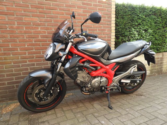 suzuki - gladius-abs