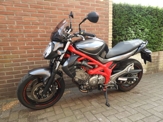 suzuki - gladius-abs
