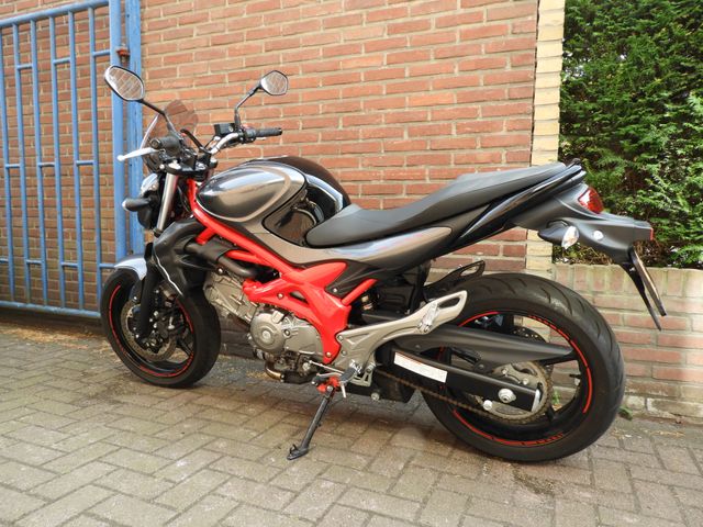 suzuki - gladius-abs
