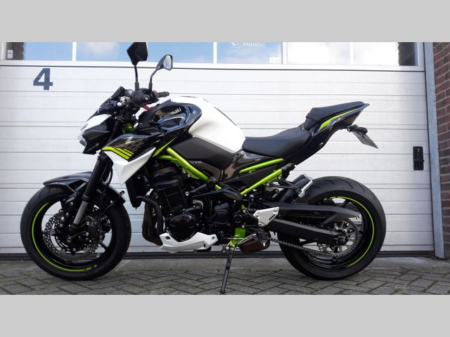 kawasaki - z900