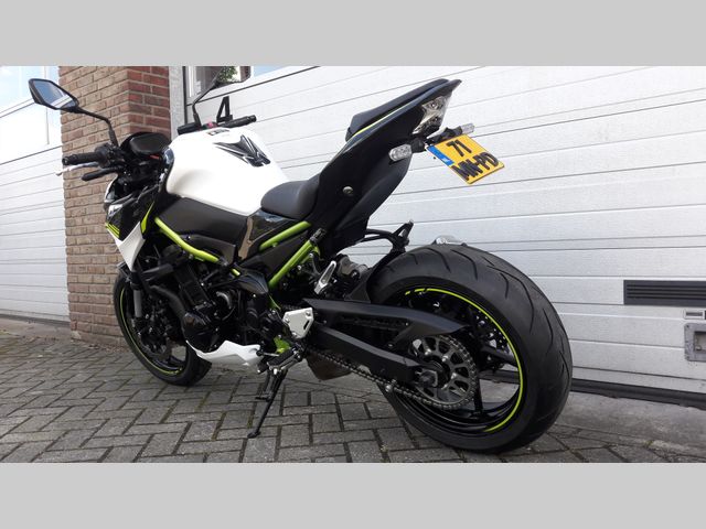 kawasaki - z900