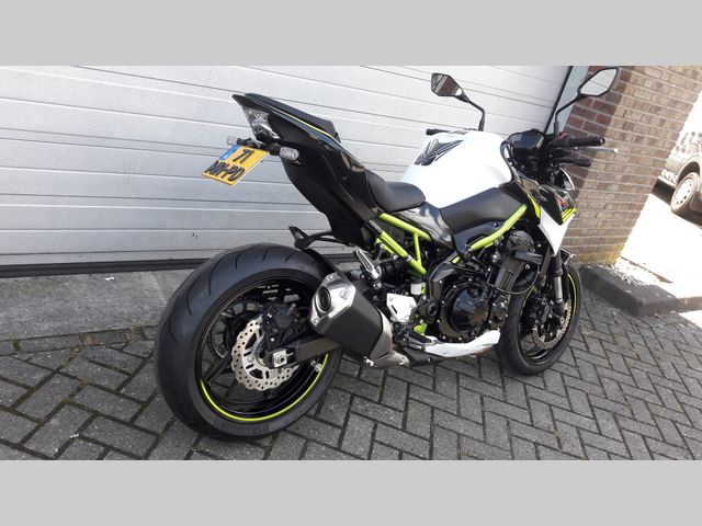 kawasaki - z900