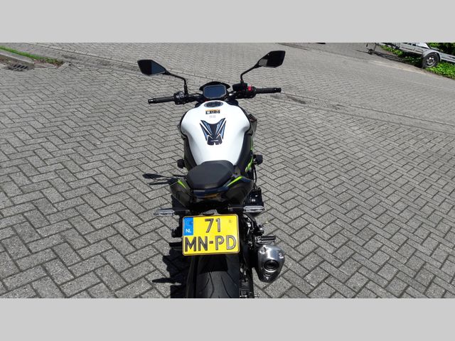 kawasaki - z900