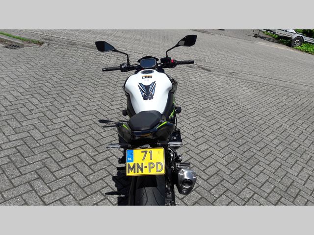 kawasaki - z900