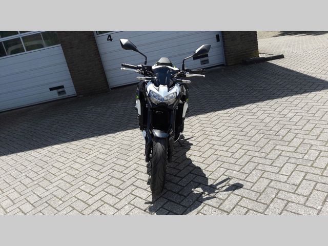 kawasaki - z900