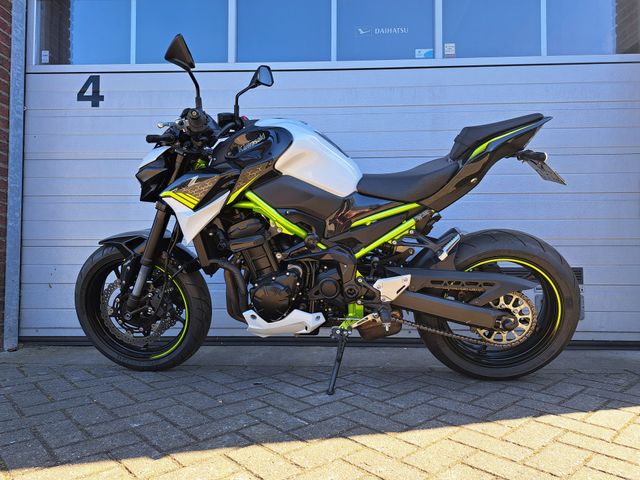 kawasaki - z900