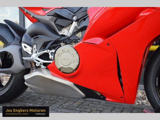 ducati - panigale-v4-s