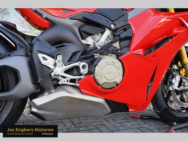 ducati - panigale-v4-s