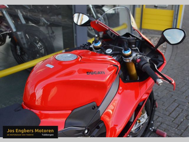 ducati - panigale-v4-s