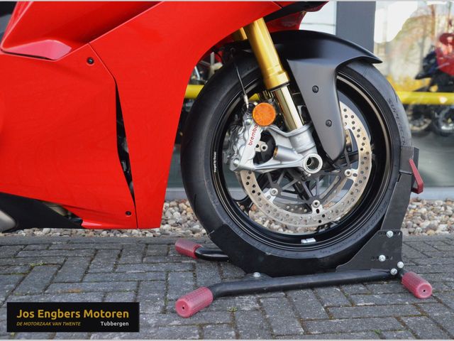 ducati - panigale-v4-s