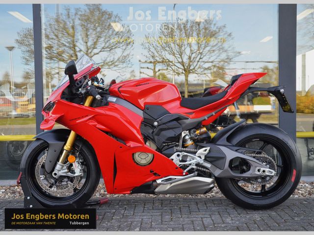 ducati - panigale-v4-s