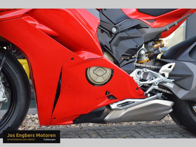 ducati - panigale-v4-s