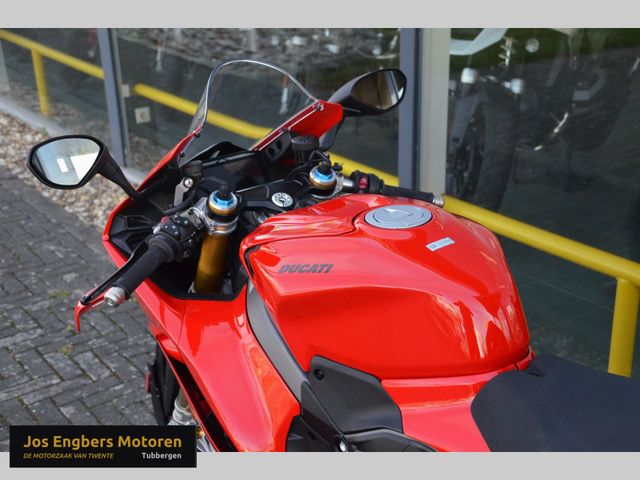 ducati - panigale-v4-s