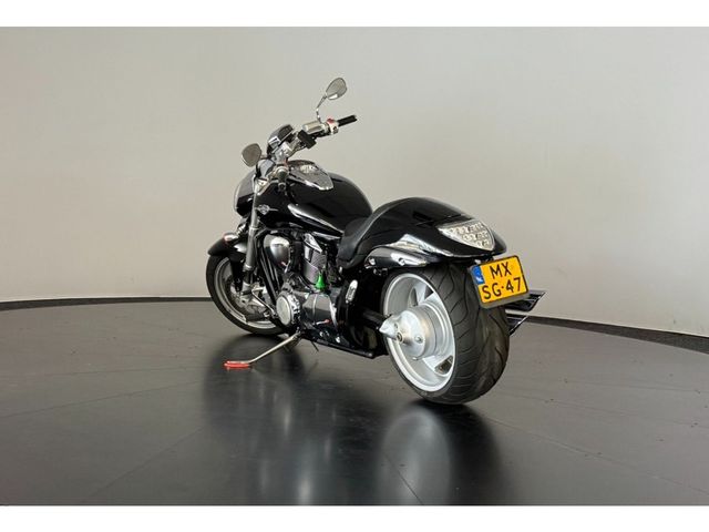 suzuki - m-1800-r-intruder