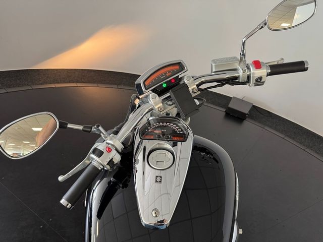 suzuki - m-1800-r-intruder