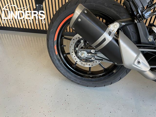 ktm - 390-duke