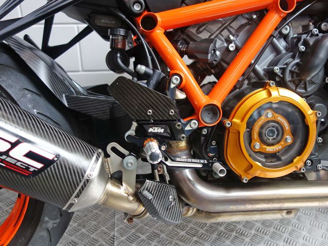 ktm - 1290-super-duke-r