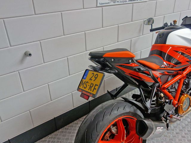 ktm - 1290-super-duke-r