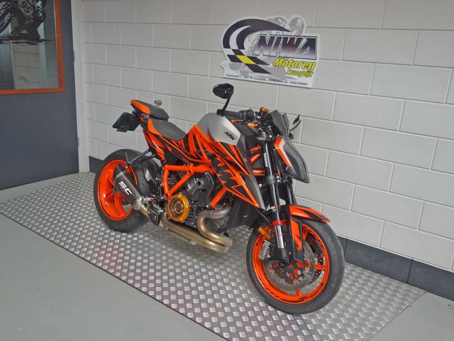 ktm - 1290-super-duke-r