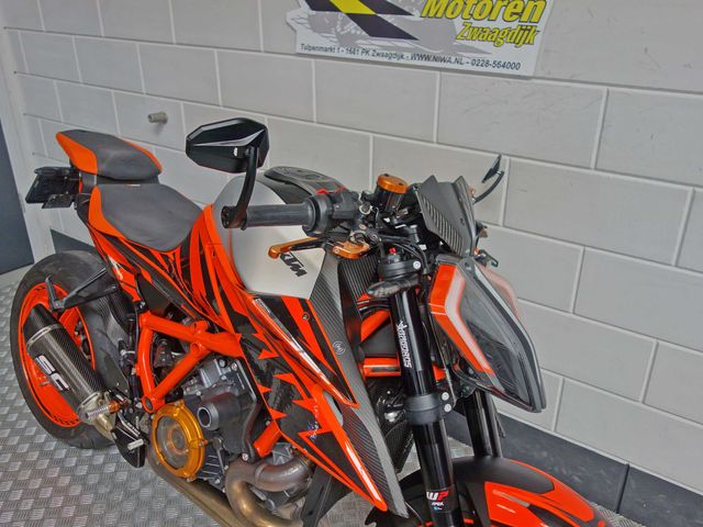 ktm - 1290-super-duke-r