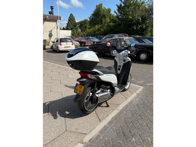 honda - sh-300i---abs