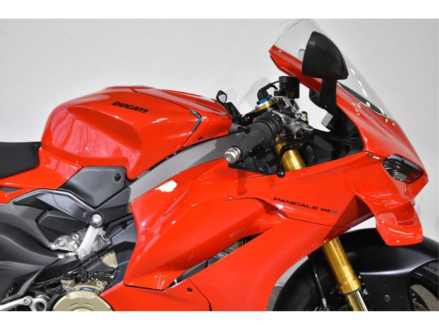 ducati - panigale-v4-s