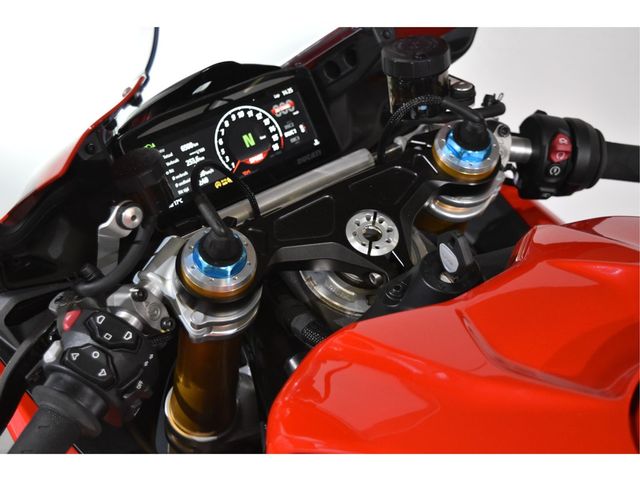 ducati - panigale-v4-s