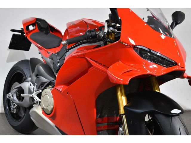 ducati - panigale-v4-s