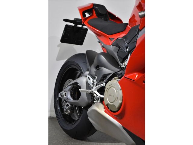 ducati - panigale-v4-s