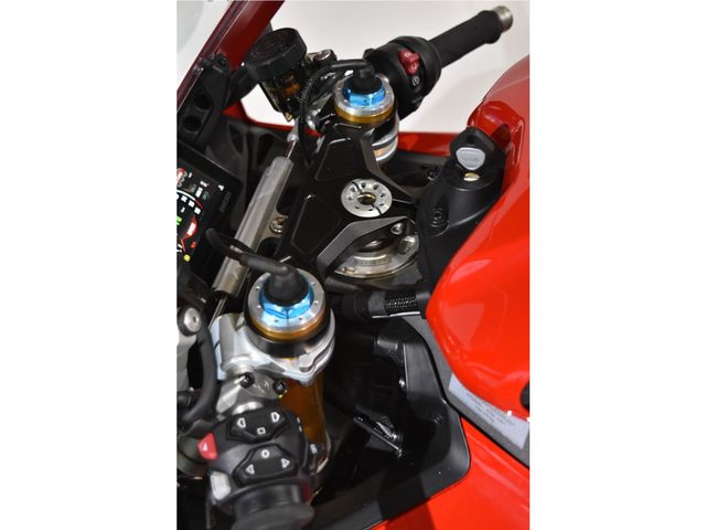 ducati - panigale-v4-s