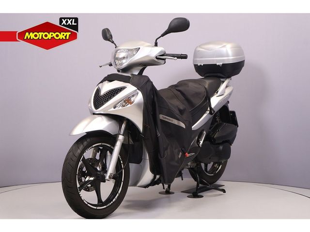 suzuki - sixteen-150