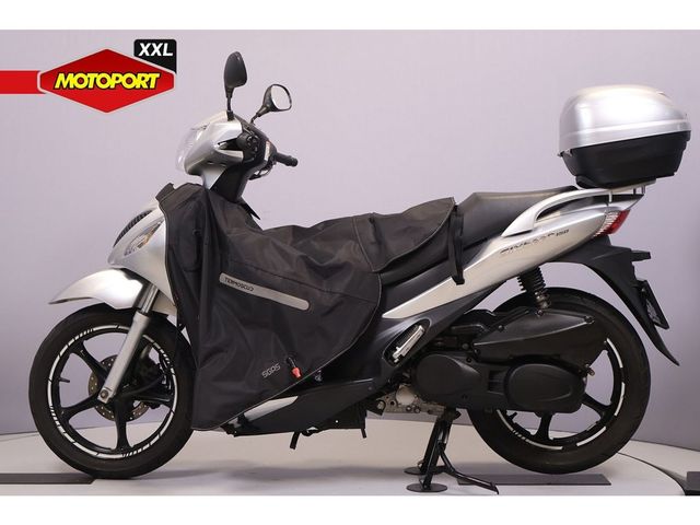 suzuki - sixteen-150