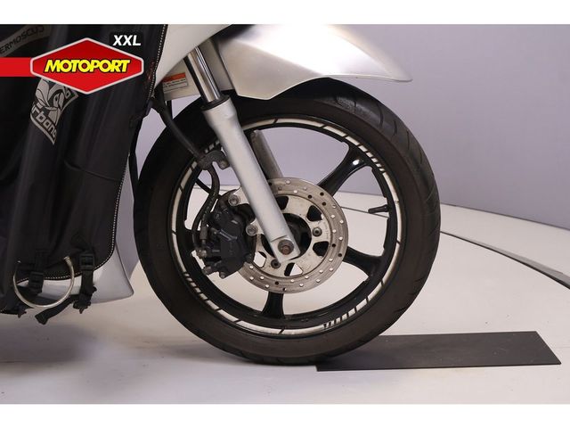 suzuki - sixteen-150