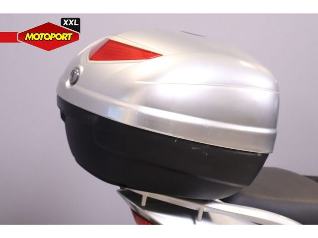 suzuki - sixteen-150