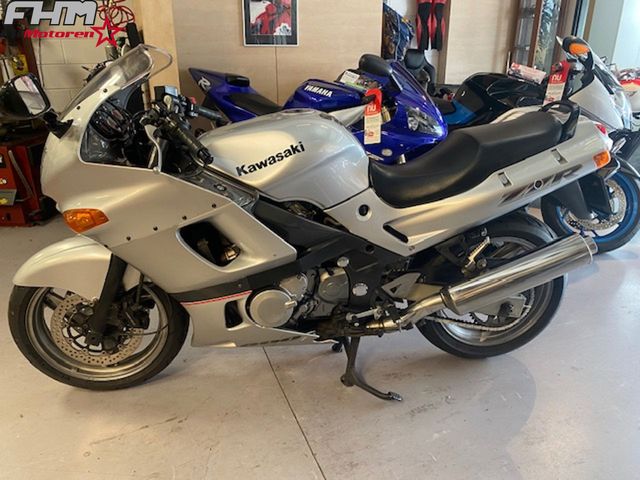 kawasaki - zzr-600