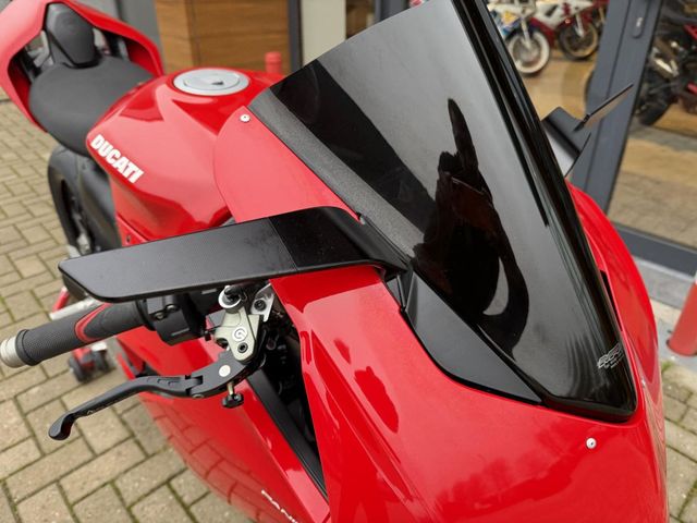 ducati - panigale-v2