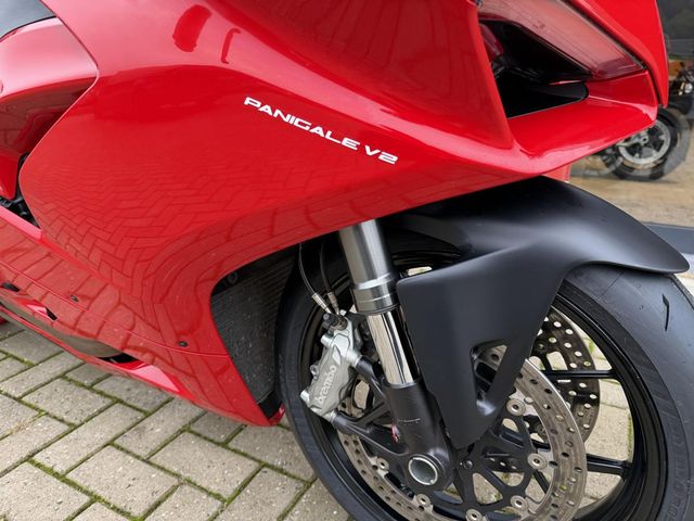 ducati - panigale-v2