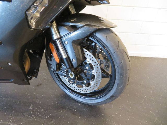 kawasaki - ninja-h2-sx-se