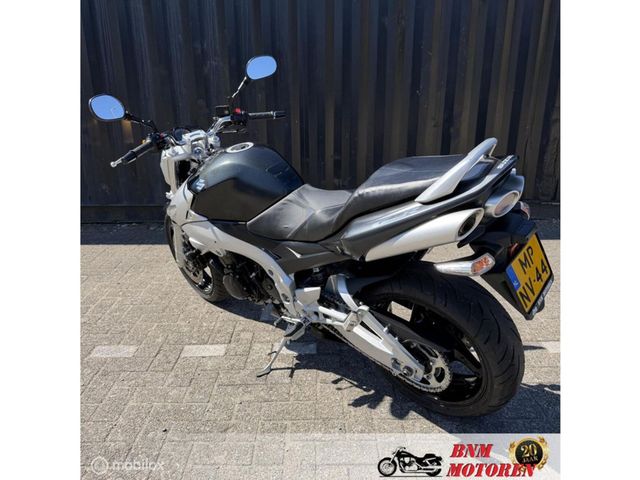 suzuki - gsr-600