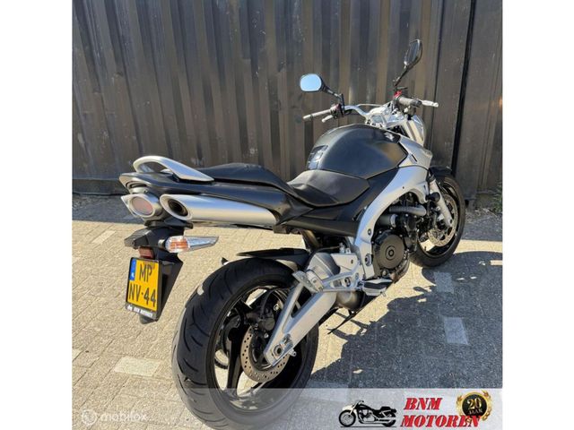 suzuki - gsr-600