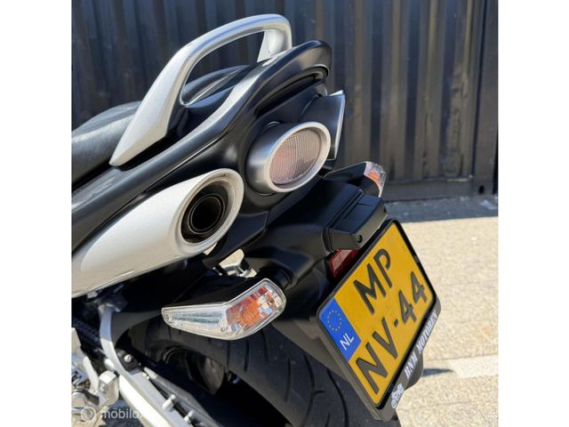 suzuki - gsr-600