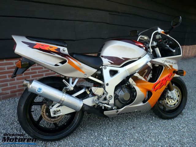 honda - cbr-900-rr-fireblade