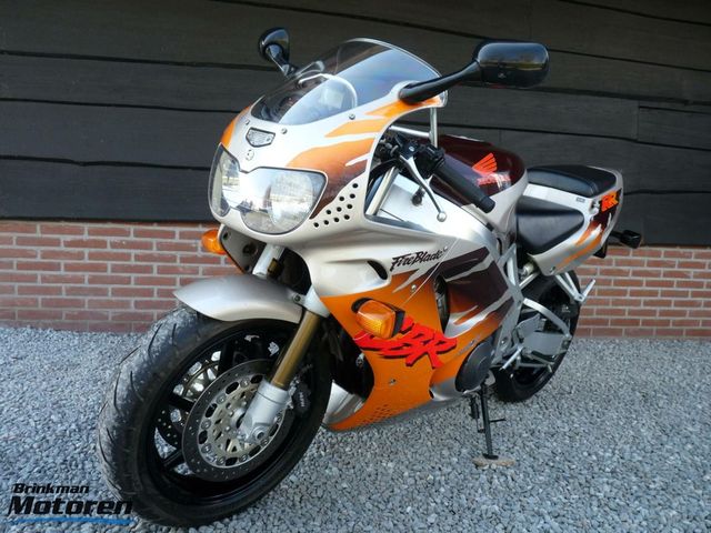 honda - cbr-900-rr-fireblade