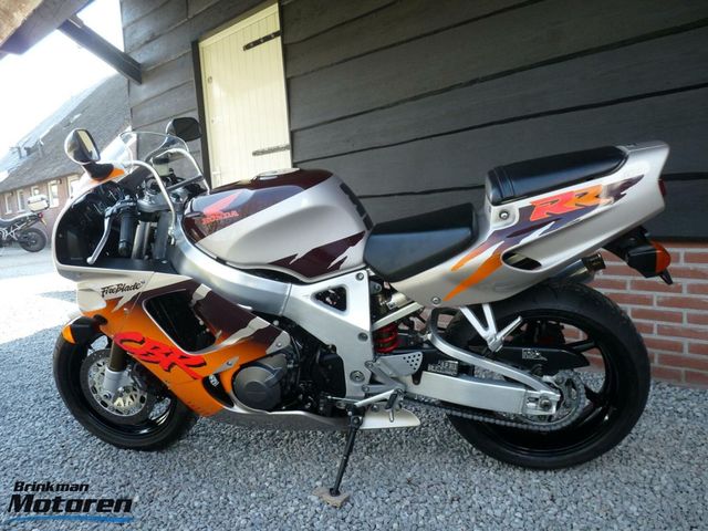 honda - cbr-900-rr-fireblade