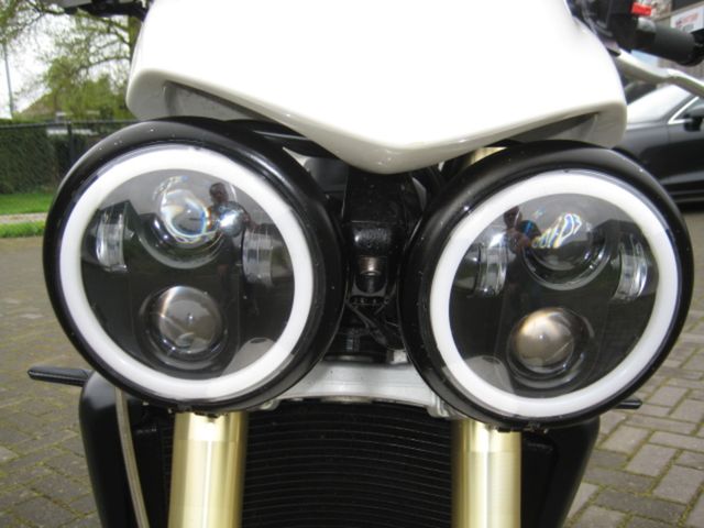 triumph - street-triple-675