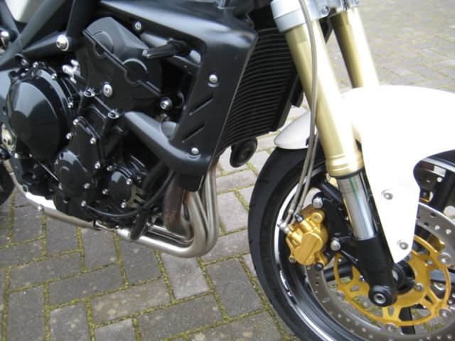 triumph - street-triple-675